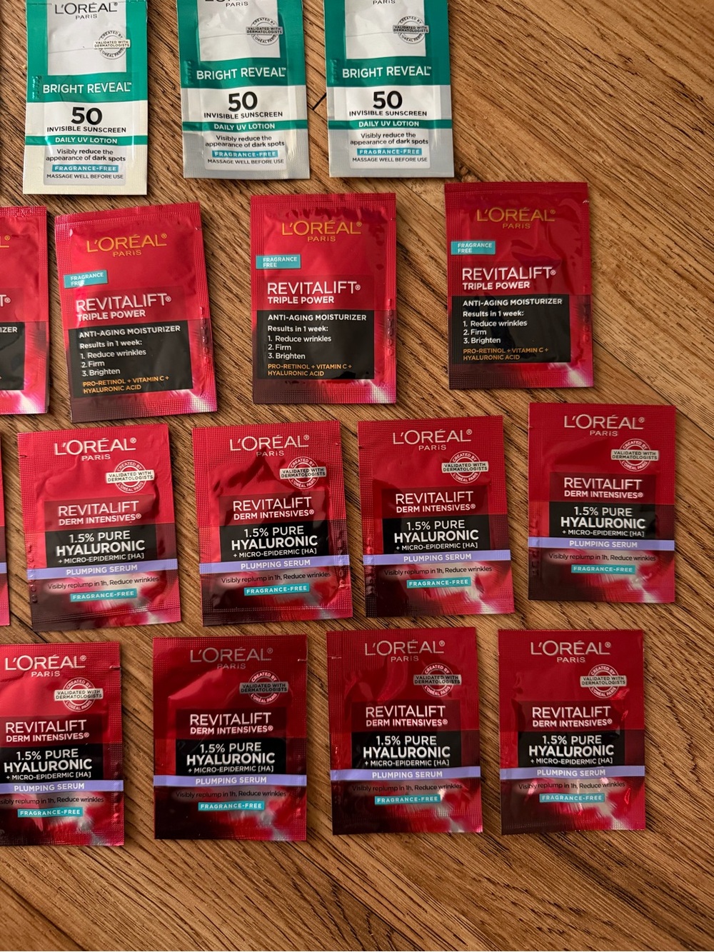 L'Oréal Revitalift & Bright Reveal Sample Pack - Picture 4 of 4